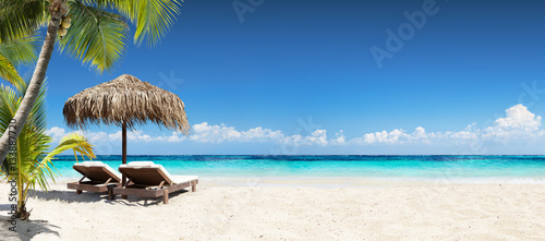 Fotografie, Obraz Chairs And Umbrella In Tropical Beach - Seascape Banner