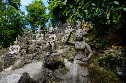 Der magische und geheime Garten von Koh Samui in Thailand 