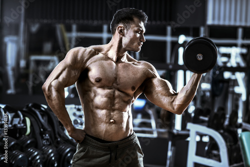 bodybuilding © tankist276