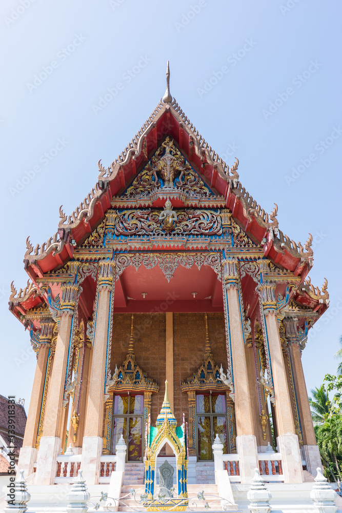 Naklejka premium Thai temple vertical