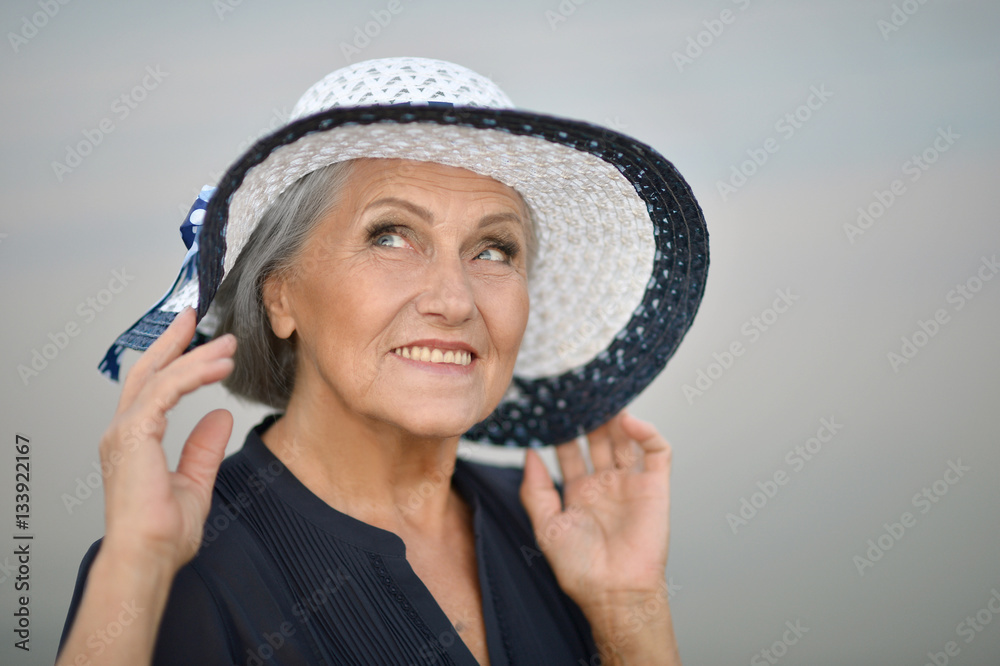 beautiful mature woman beautiful mature woman