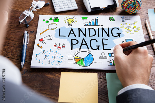 Tableau sur toile Businessperson Drawing Landing Page Concept