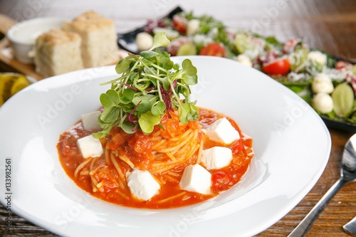 pomodoro pasta on plate