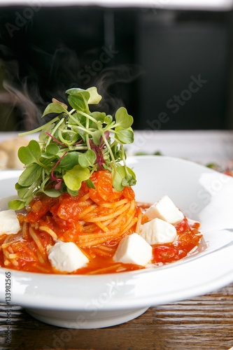 pomodoro pasta on plate