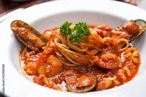 seafood tomato sauce spaghetti