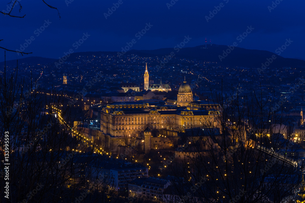 Burgpalast Ungarn Budapest bei Nacht Burgpalast Ungarn Budapest bei Nacht