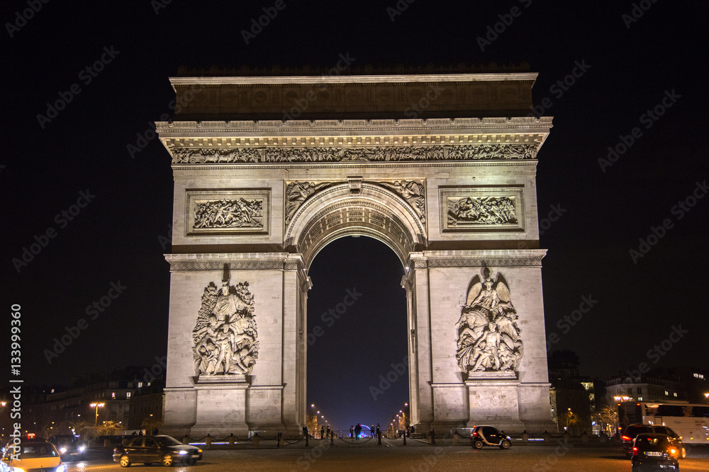 Arc de Triumph by night