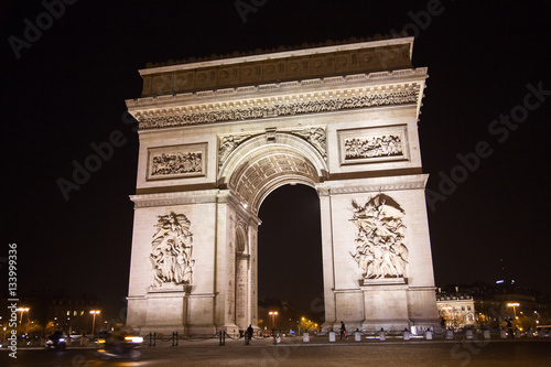 Arc de Triumph by night © Nino Pavisic