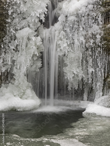 Icy waterfall close, Vereister Wasserfall aus der Nähe