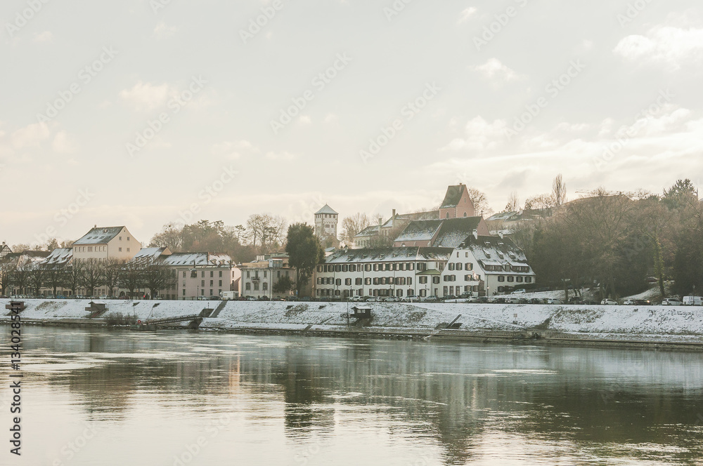 Obraz premium Basel, Stadt, Altstadt, Rhein, Rheinufer, Grossbasel, Sankt Alban, Dalbe, Tor, Kirche, Stadtmauer, Altstadthäuser, Winter, Schweiz