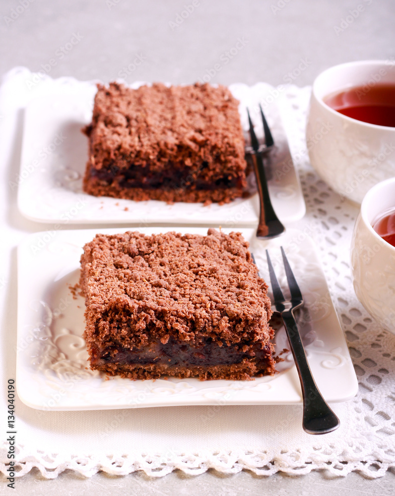 Chocolate crumble cake with cherry filling Chocolate crumble cake with cherry filling