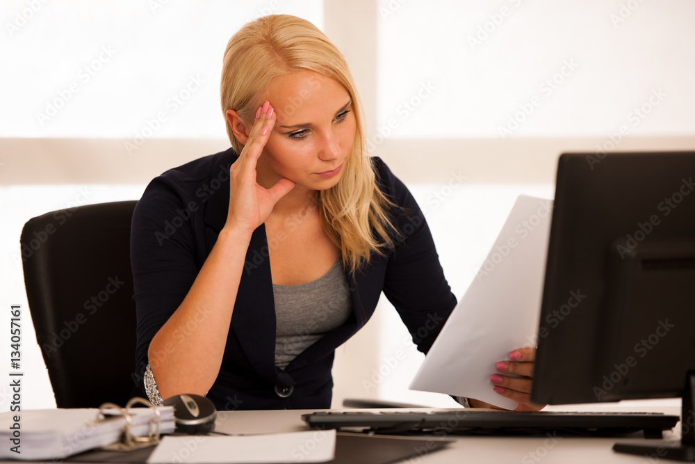 chrisis and depression - Businiss woman in office with bad busin chrisis and depression - Businiss woman in office with bad busin