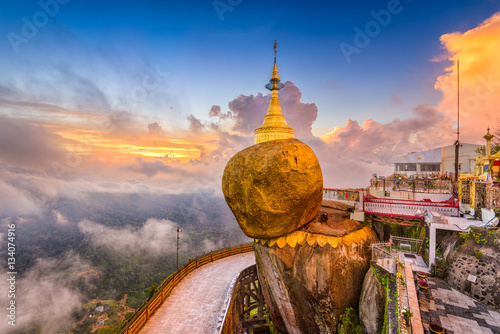 Obraz na płótnie Goldeon Rock Myanmar