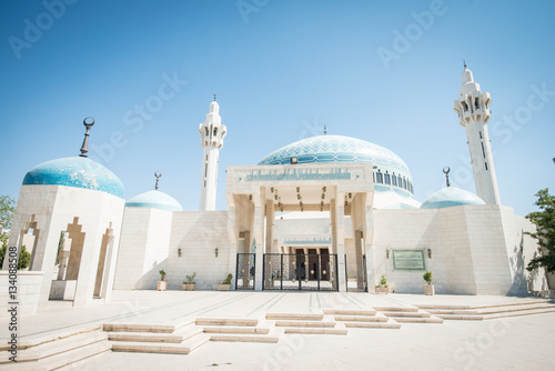 Cuadro en lienzo Arabic mosque in Amman Jordan