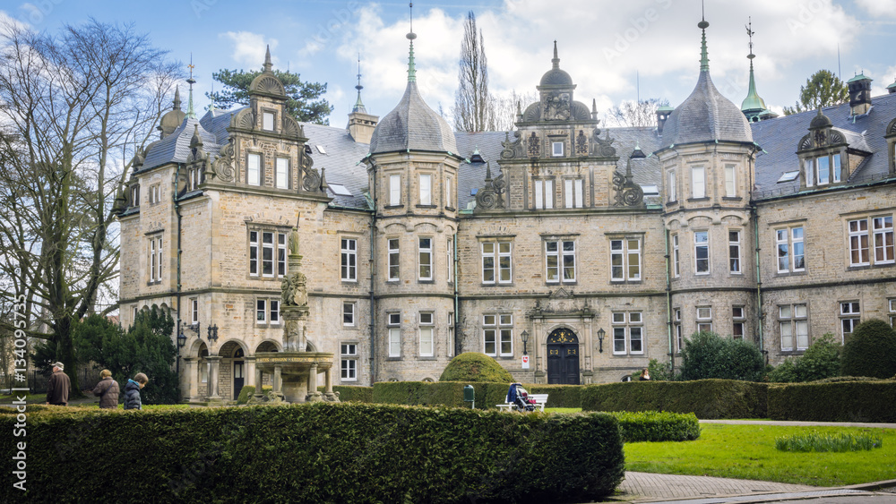 Obraz premium Ein Alter Schloss Bückeburg am sonnigen Tag