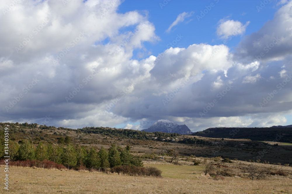 Pic de Bugarach dans les Corbières, France