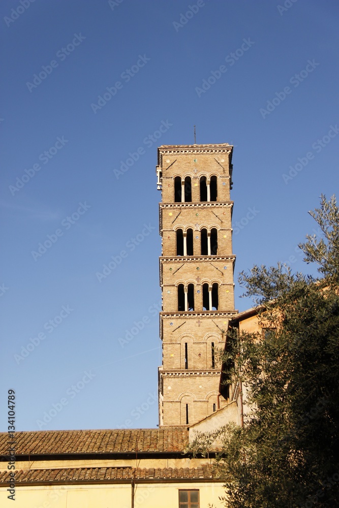 Clocher d'église à Rome, Italie
