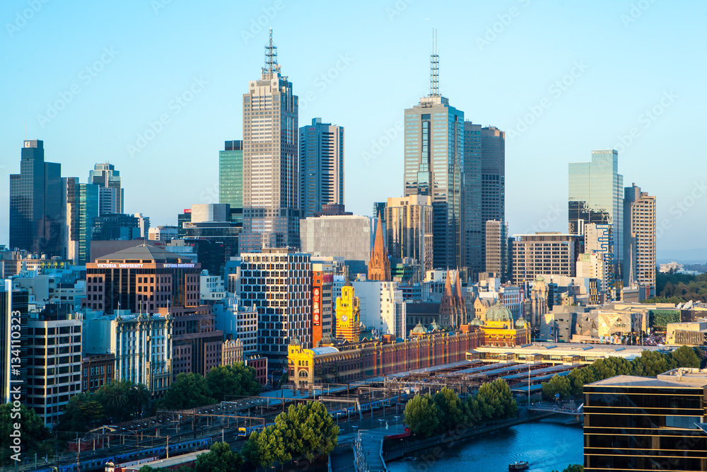 Obraz premium Melbourne Skyline Towards Flinders St
