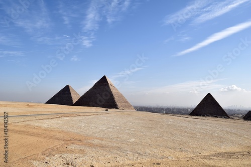 3 piramides