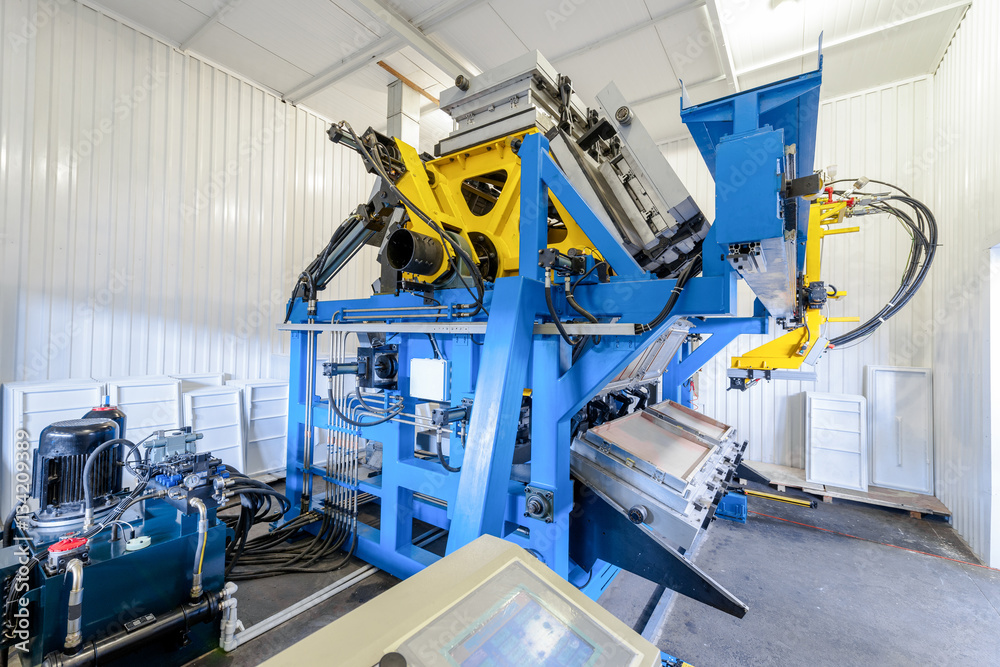 closeup molding and cast press machine for the manufacture of plastic parts using polymers for refrigerator closeup molding and cast press machine for the manufacture of plastic parts using polymers for refrigerator