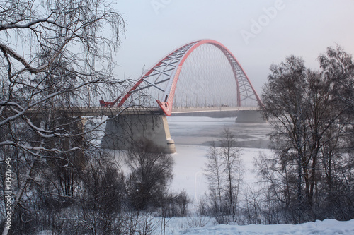 The bridge across the Ob river in Novosibirsk in the winter. © Roman White