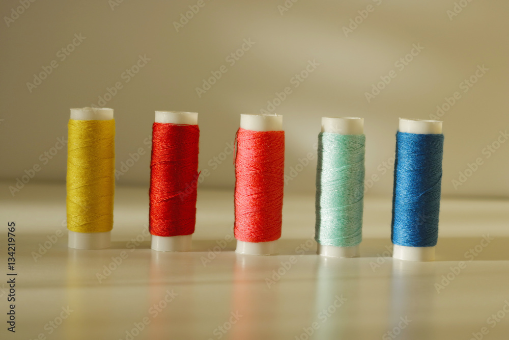 HILO, COLORES,EMOCIONES,ALGODÓN,ENHEBRAR,AZUL,ROJOVERDE,AMARILLO HILO, COLORES,EMOCIONES,ALGODÓN,ENHEBRAR,AZUL,ROJOVERDE,AMARILLO