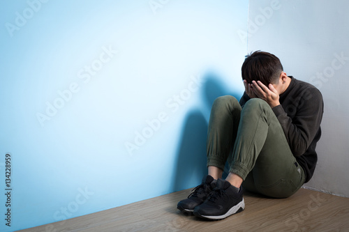 depression man sit on floor © ryanking999