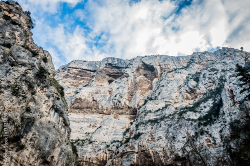 Montagnes autours du Gouffre de Fontaine-de-Vaucluse