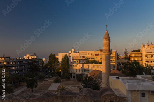 Obraz na płótnie Rethymno, Greece - July 28, 2016: Panoramiv view to Rethymno w salonie