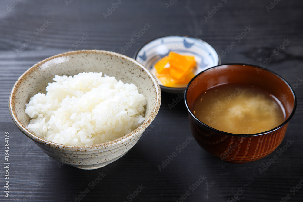 ご飯と味噌汁 ご飯と味噌汁