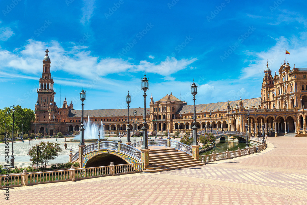Fototapeta premium Spanish Square in Sevilla