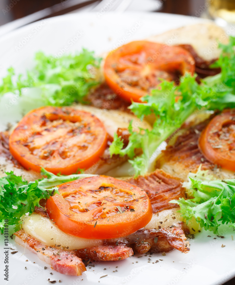 Baked brisket with mozarella and tomato Baked brisket with mozarella and tomato