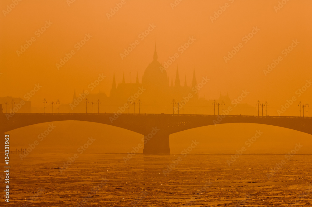 Fototapeta premium Smog settled over Budapest