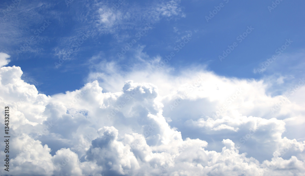 Obraz premium Sky white clouds background