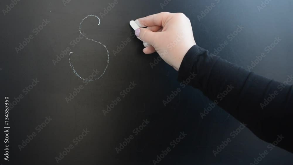 Discount text on a board.