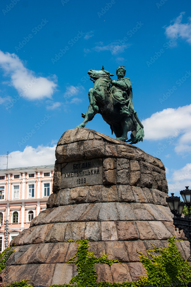 Monument of the Khmelnitskiy in Kiev Monument of the Khmelnitskiy in Kiev