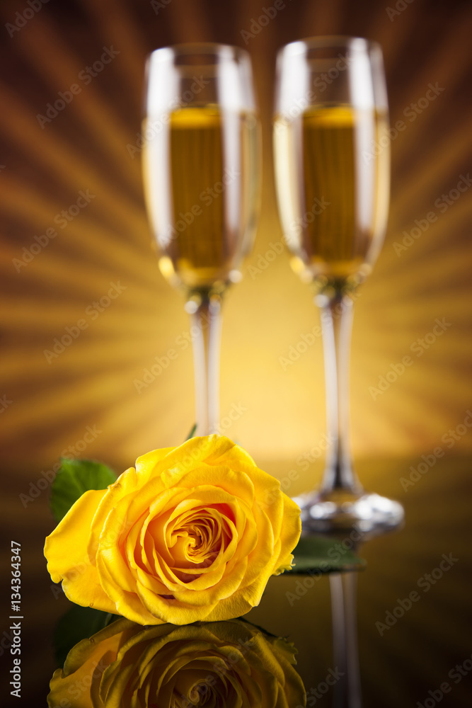 Champagne with Valentines day background and roses, mirror backg Champagne with Valentines day background and roses, mirror backg