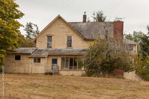 abandoned farm house