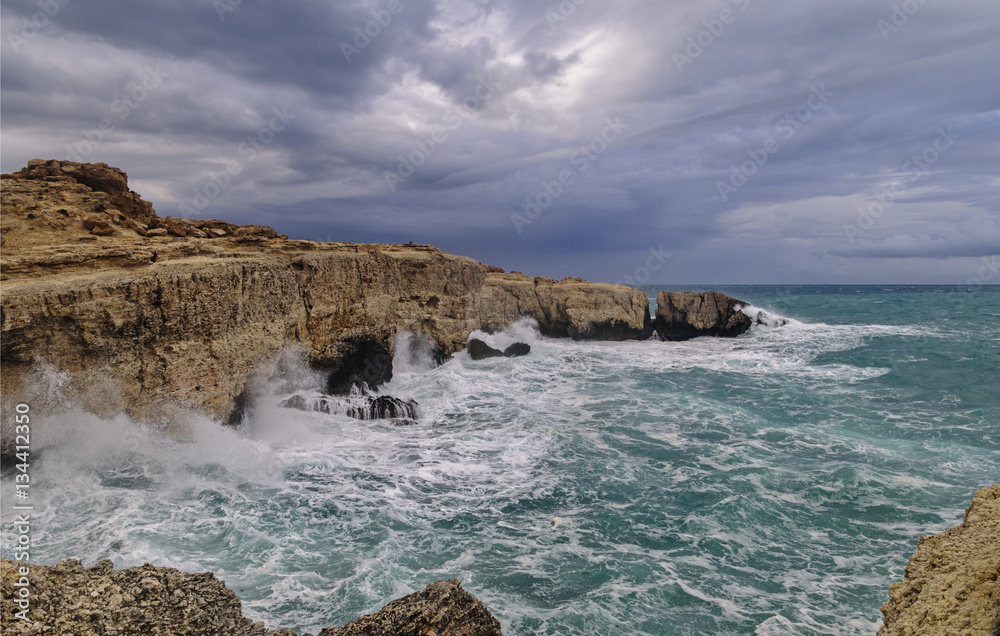 dynamic picture of the sea and the waves dynamic picture of the sea and the waves
