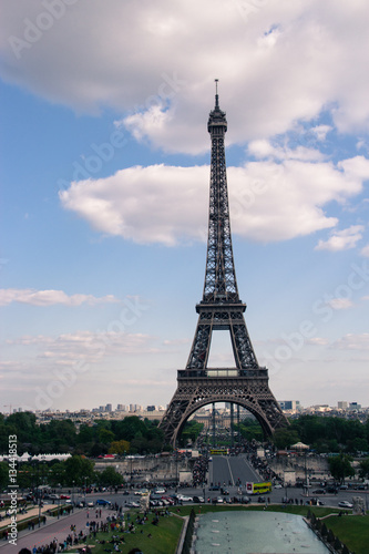 Eiffel tower during the day