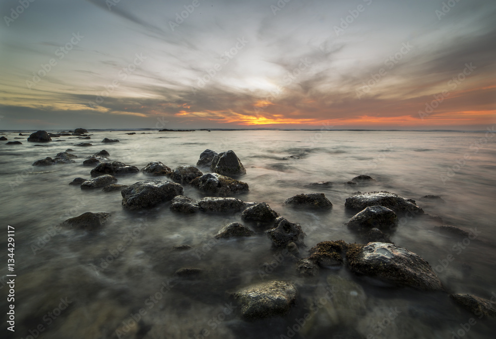 Obraz premium Rocky Beach Sunset