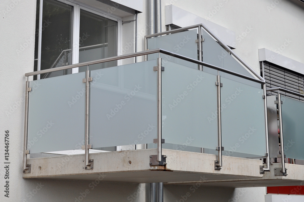 Fototapeta premium Balkon aus Glas