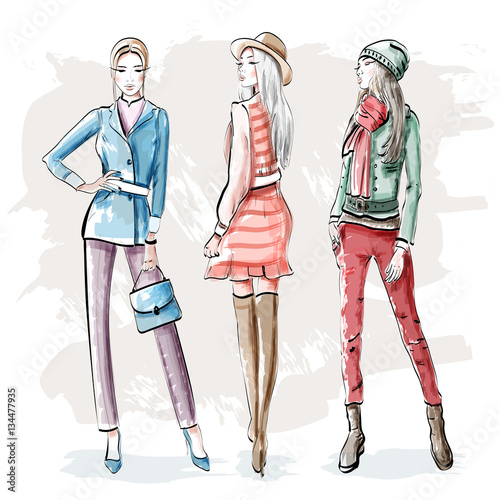 Hand drawn fashion young women. Stylish graphic girls set. Sketch. Vector illustration. 