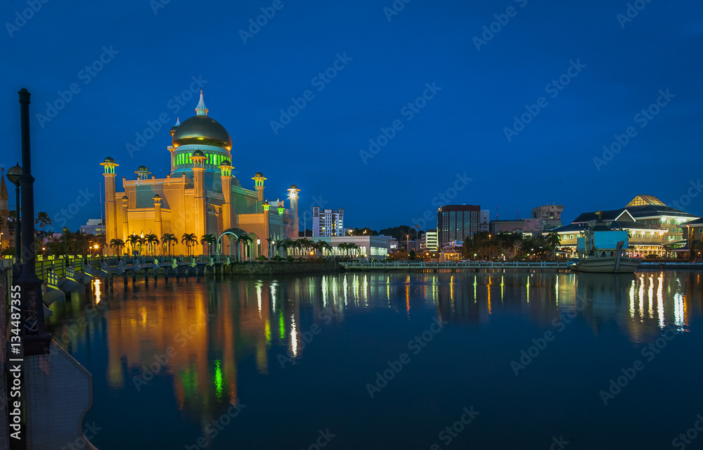 Naklejka premium Beautiful Mosque in Brunei