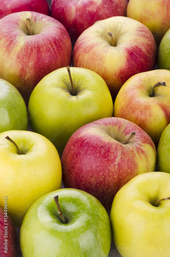 smaczne soczyste jabłka - obrazy, fototapety, plakaty 