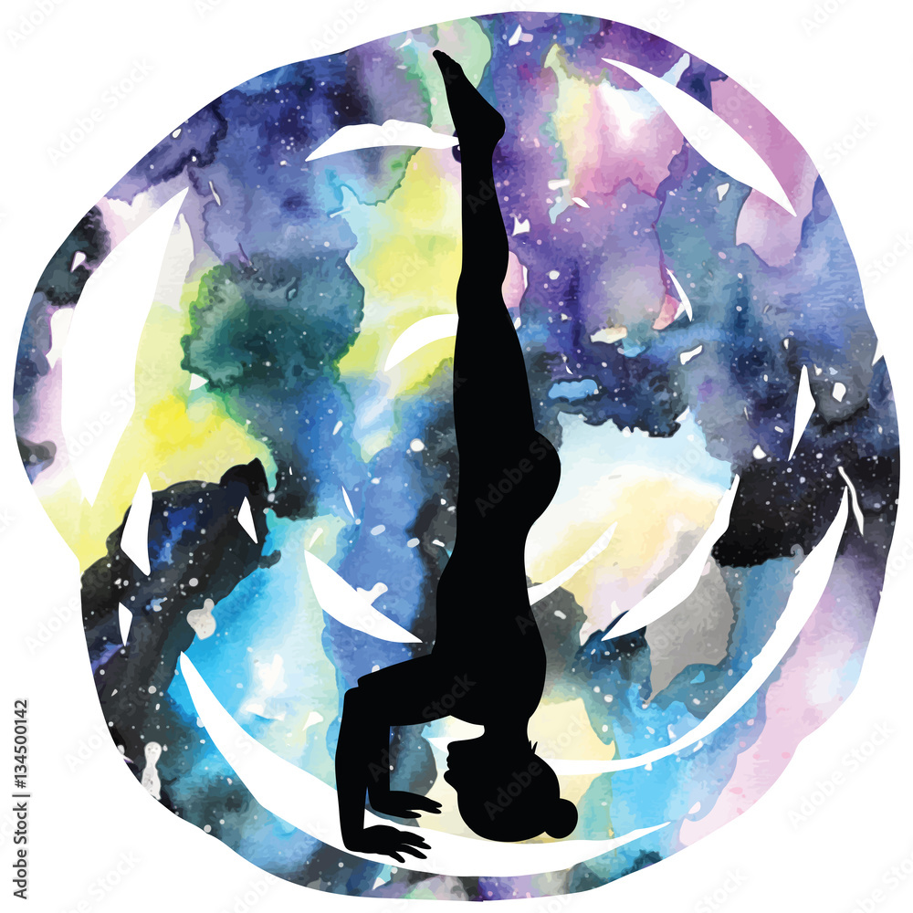 Φωτογραφία Women silhouette. Tripod Headstand yoga pose. Sirsasana 2