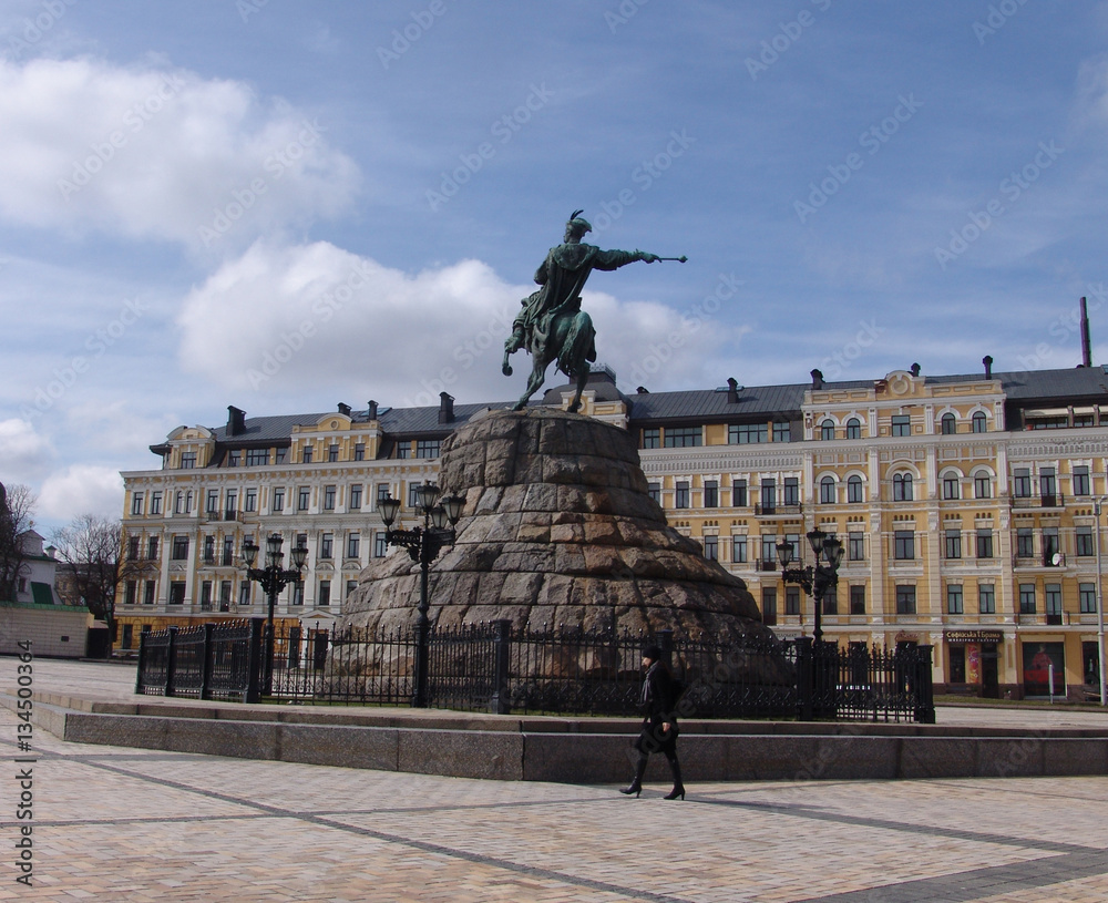 Fototapeta premium Ukraine. Kiev. The monument to Bogdan Khmelnitsky at the Sophia Square
