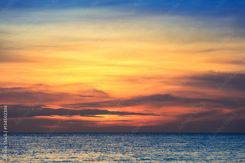 Obraz premium gorgeous red sunset