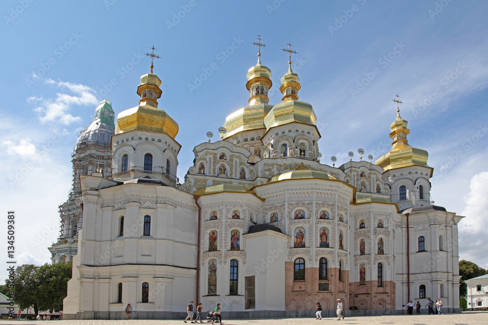Ukraine. Kiev. Kievo-pechorskaja Lavra. The reconstructed Cathedral of the Dormition Ukraine. Kiev. Kievo-pechorskaja Lavra. The reconstructed Cathedral of the Dormition
