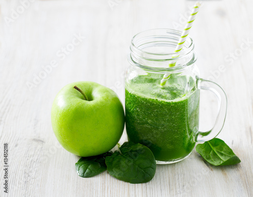 healthy green spinach smoothie